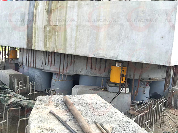 橋梁頂升案例.jpg 橋梁頂升案例.jpg